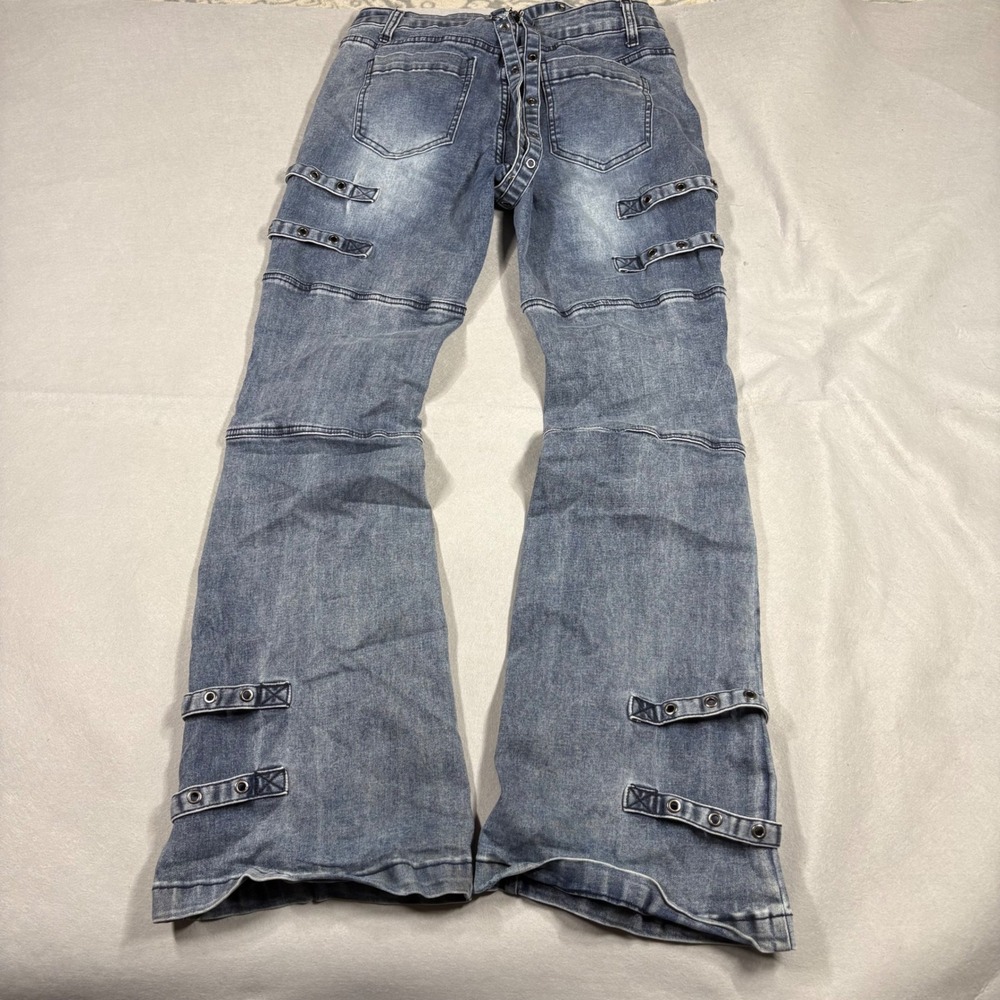 Hot Topic Women Blue Acid Wash Grommet Strap Flare Jeans Y2K Mall Goth Size 13 - Picture 3 of 6